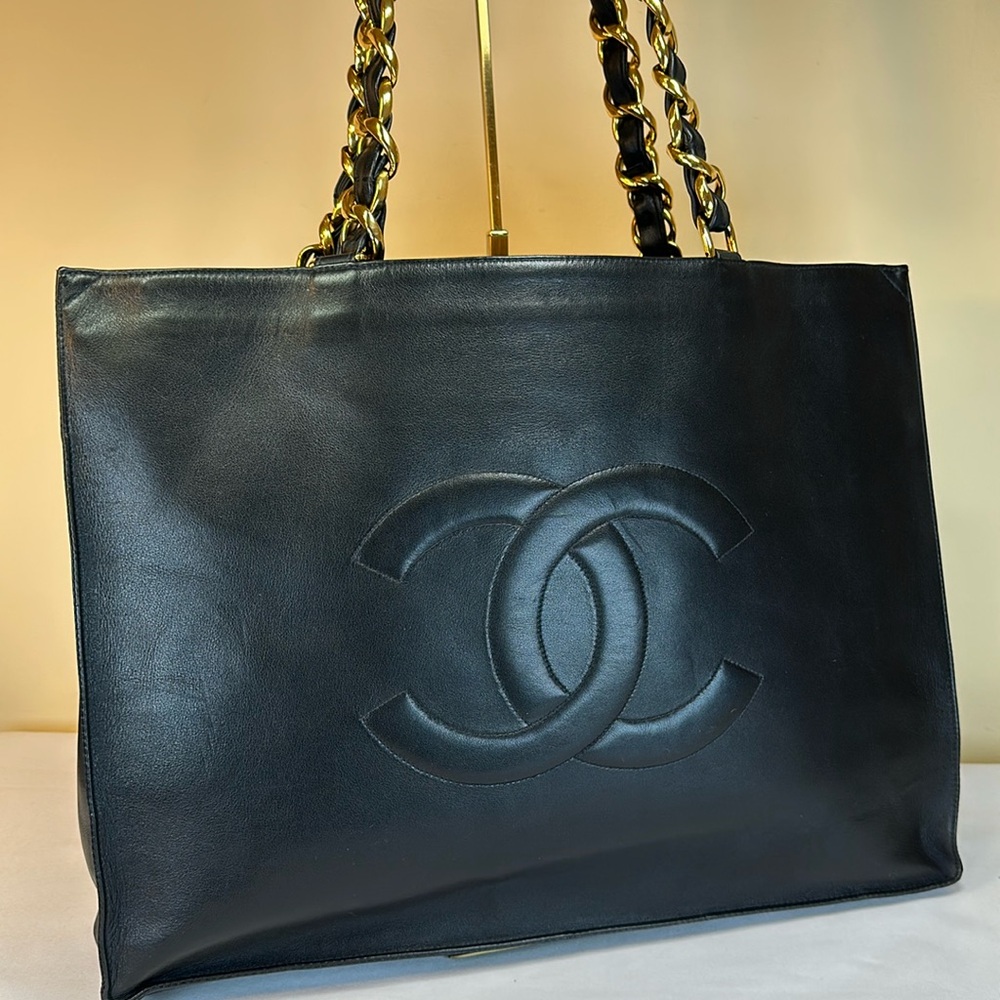 COA CHANEL CC Chunky Chain Calfskin XL Tote 24k Goldplated HDW Series #4 1996-97 - Picture 2 of 16